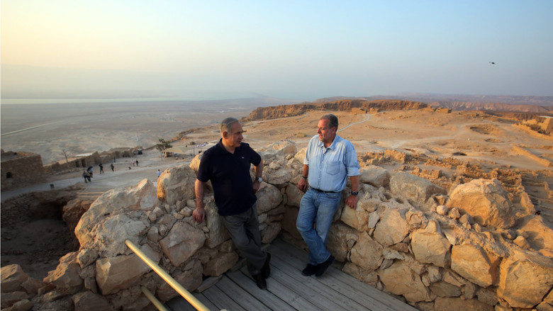 кадр из фильма Королевский тур по Израилю