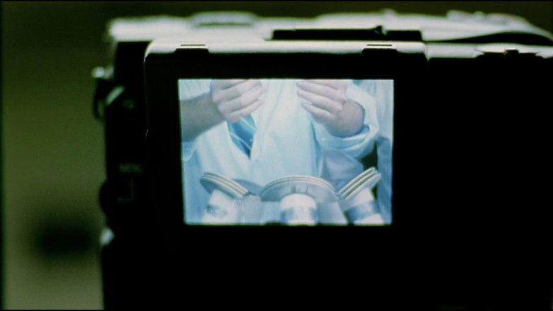 кадр из фильма Детонатор