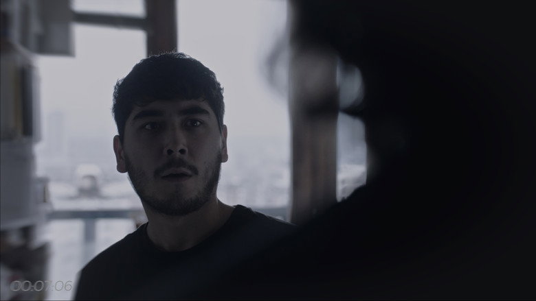 кадр из фильма USER