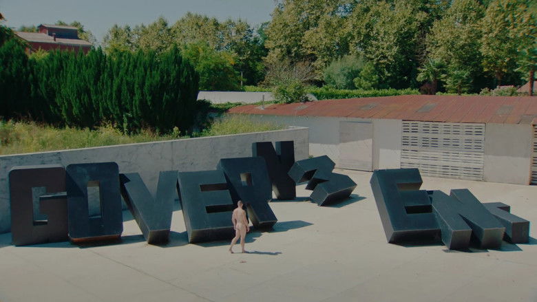 кадр из фильма The Visitor