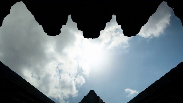 кадр из фильма MOJO’Q CHE B’IXAN RI IXKANULAB’ / ANTES DE QUE LOS VOLCANES CANTEN / BEFORE THE VOLCANOES SING