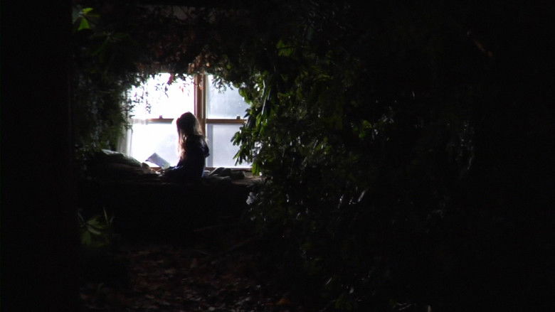 кадр из фильма Feral