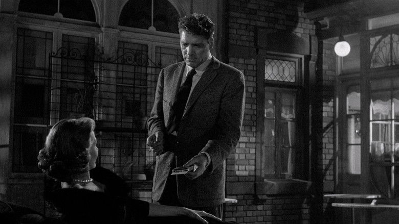 кадр из фильма За отдельными столиками