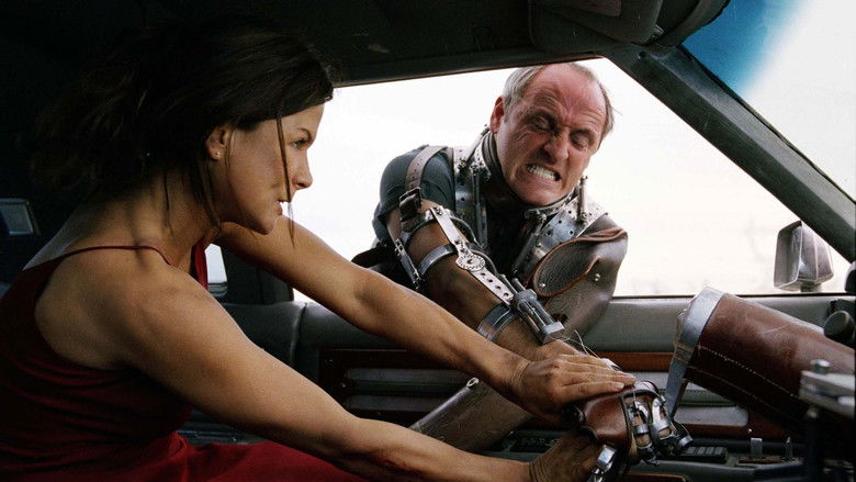 кадр из фильма Шоссе смерти