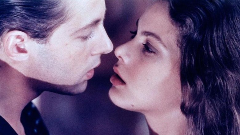 кадр из фильма Портрет буржуазии в черном