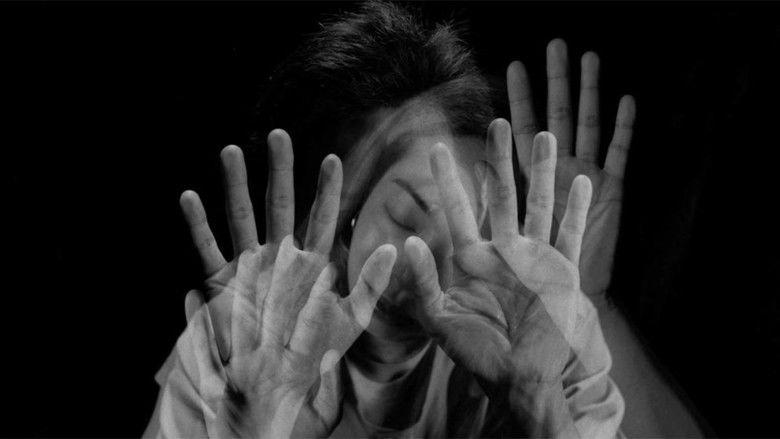 кадр из фильма ร่างกายอยากปะทะ เพราะรักมันปะทุ