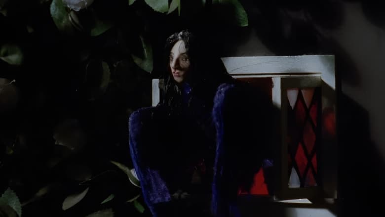 кадр из фильма Кровавый чай и красная ниточка