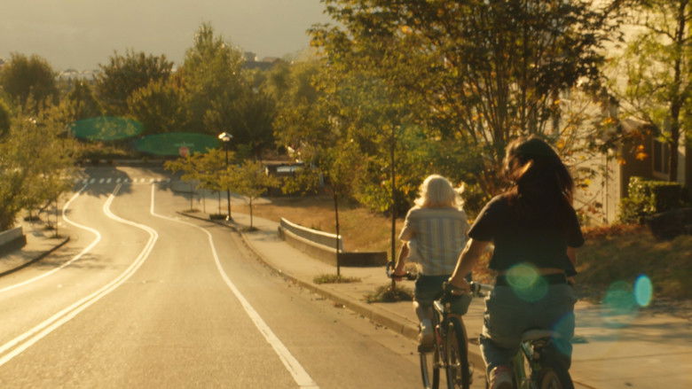 кадр из фильма In the Summer Rain