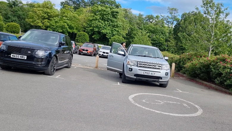 кадр из фильма Virginia Water Lake