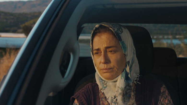 кадр из фильма Annemin Solgun Çiçekleri
