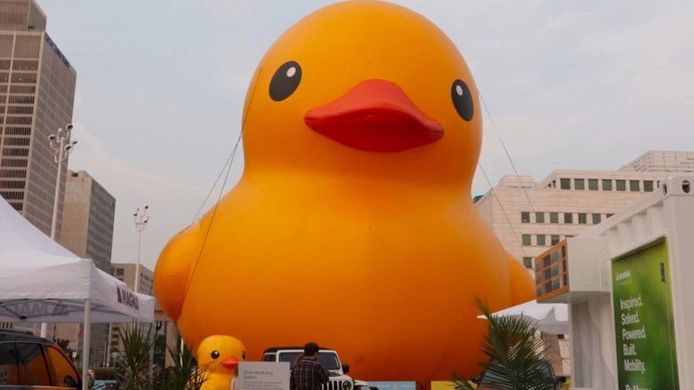 кадр из фильма j'adore --- DETROIT