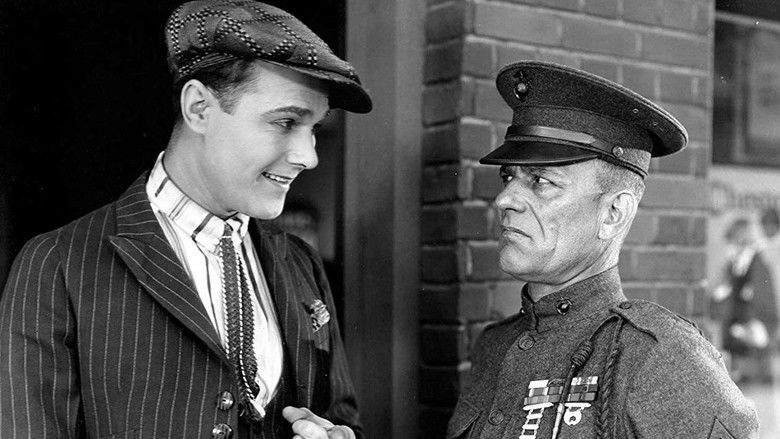 кадр из фильма Скажи это морпехам