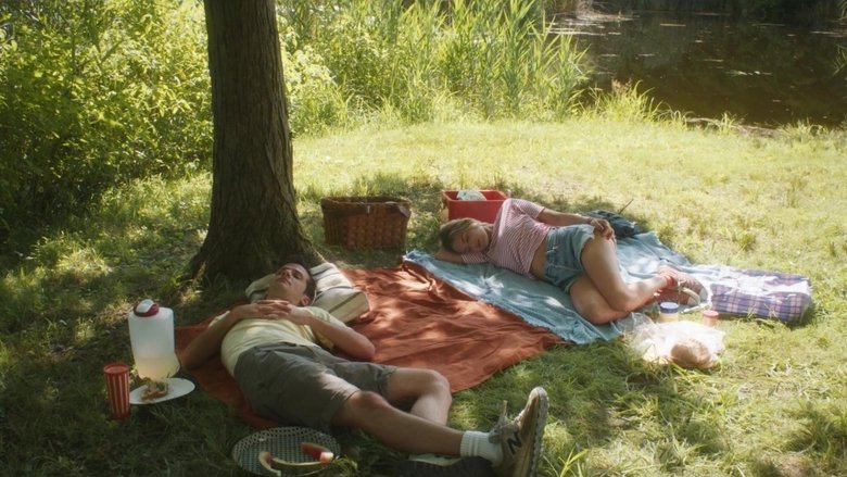 кадр из фильма Вверх по реке