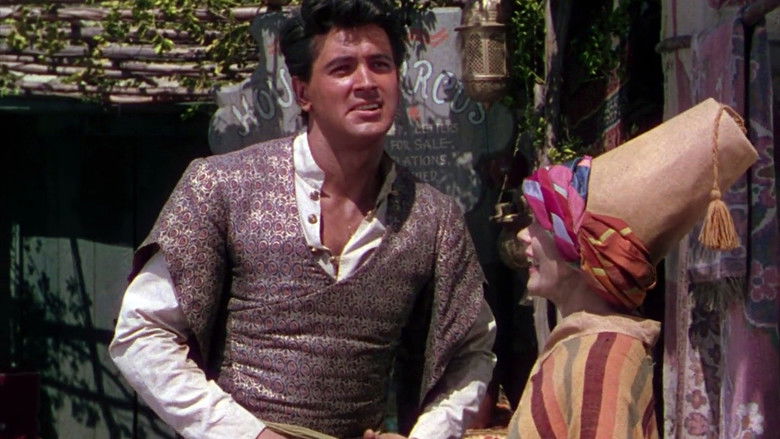 кадр из фильма Золотой клинок