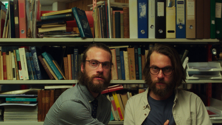 кадр из фильма Thomas mot Thomas (en sensasjonell teori om det ubetydelige livet i multiverset)