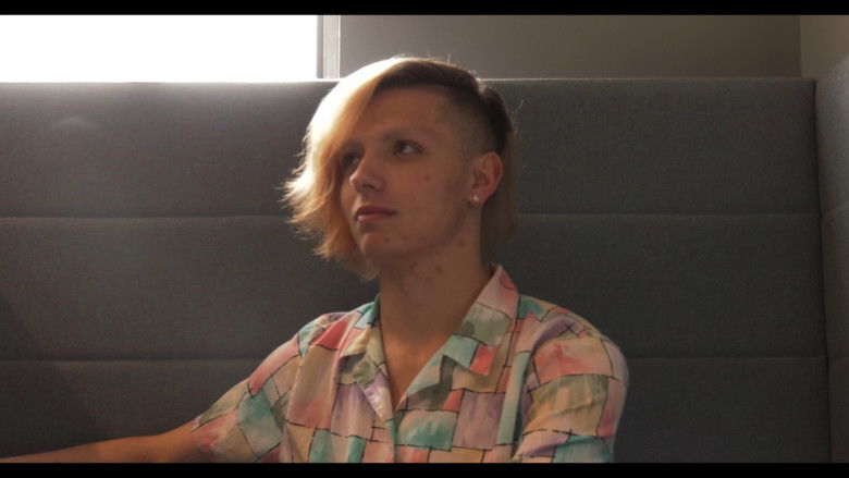 кадр из фильма Eggshells