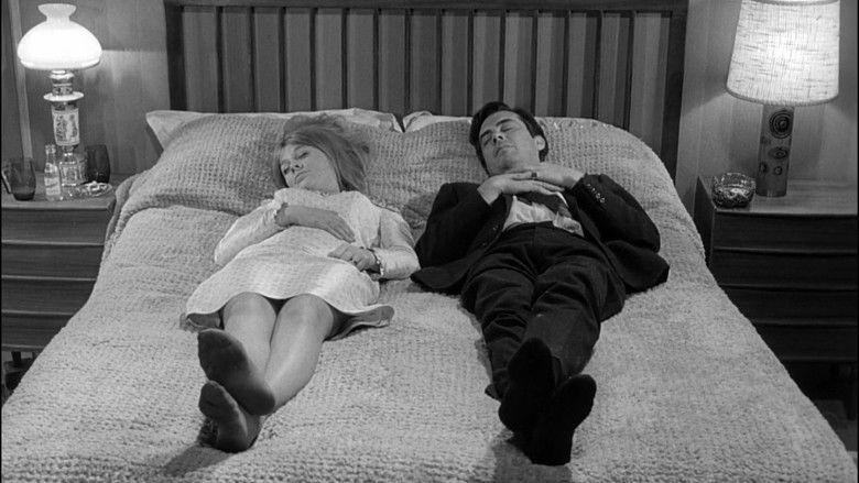 кадр из фильма Дорогая