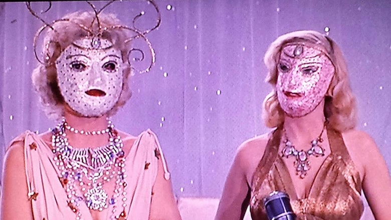 кадр из фильма Королева космоса