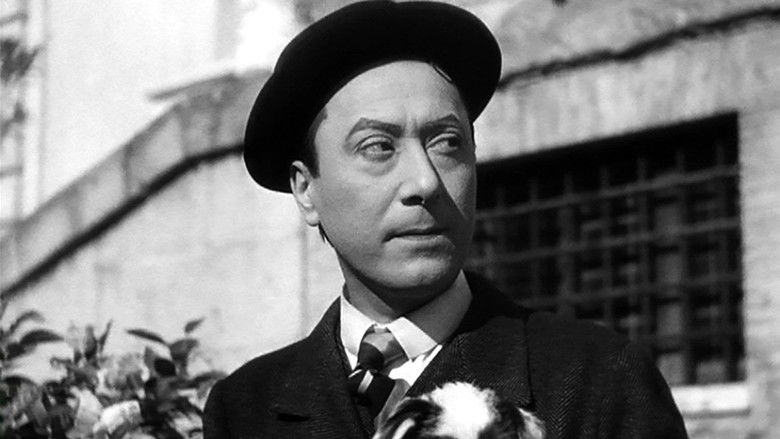 кадр из фильма L'innocente Casimiro