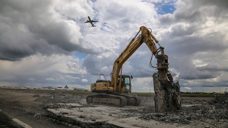 кадр из фильма Runway 06-24