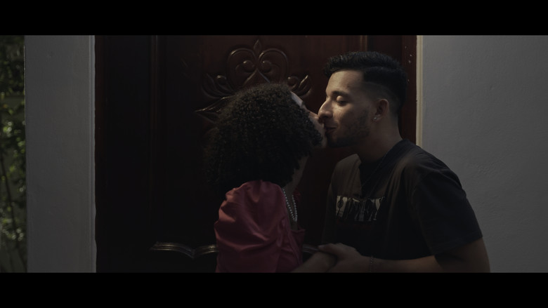 кадр из фильма ¡Que Importa Esa M*****!