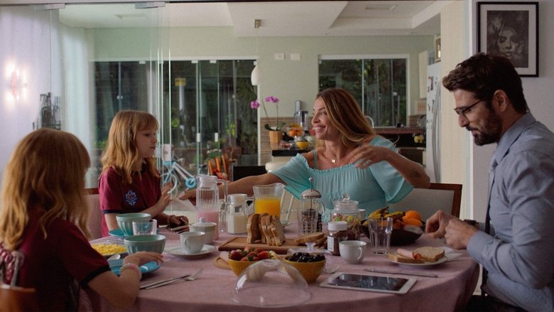 кадр из фильма Счастливая семья