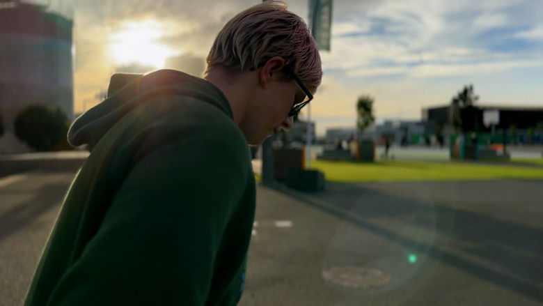 кадр из фильма Living Out Loud: Reflection of Trans Visibility