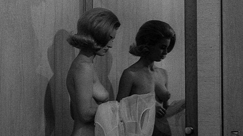 кадр из фильма Girl in Trouble