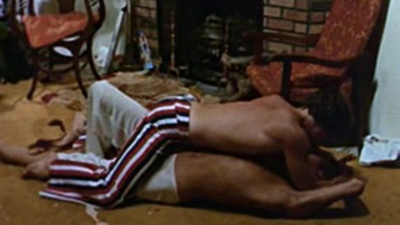 кадр из фильма Палки и камни