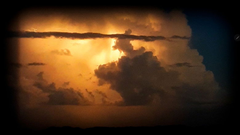 кадр из фильма Saudade de Coisas, Saudade de Casa