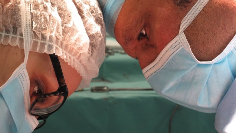 кадр из фильма Burning Out, dans le ventre de l'hôpital