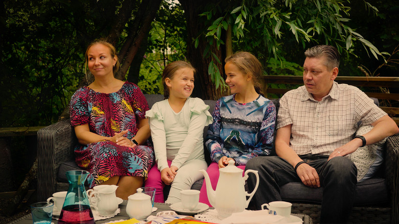 кадр из фильма Perhereissu