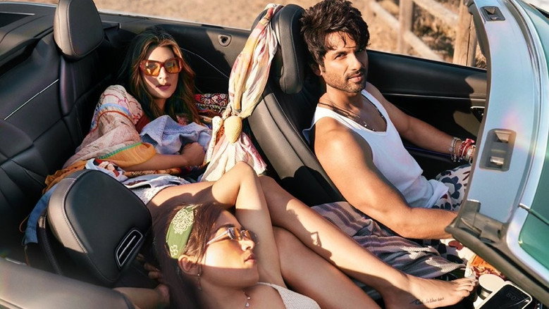 кадр из фильма कॉकटेल 2