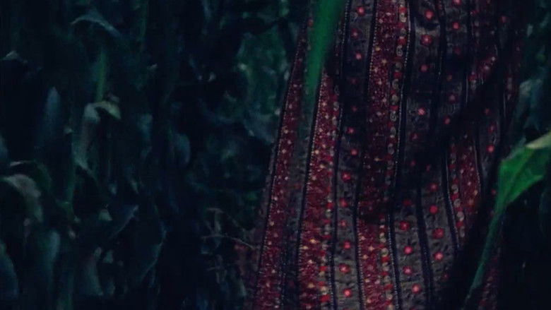 кадр из фильма Susan Through Corn