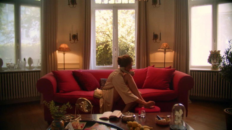 кадр из фильма Juste à côté