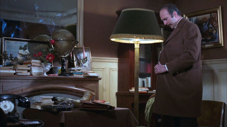 кадр из фильма L'Affaire Crazy Capo