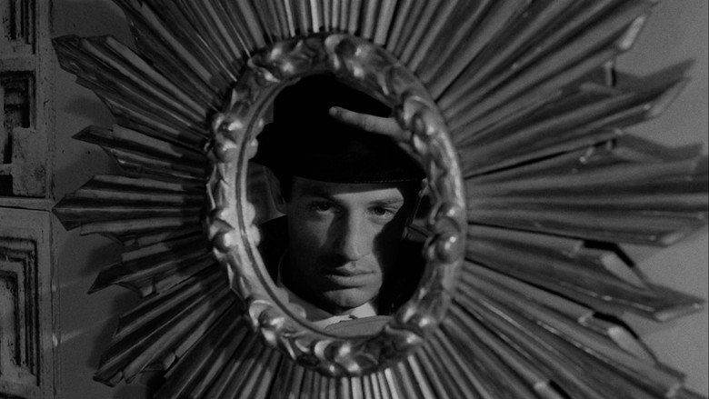 кадр из фильма Стукач