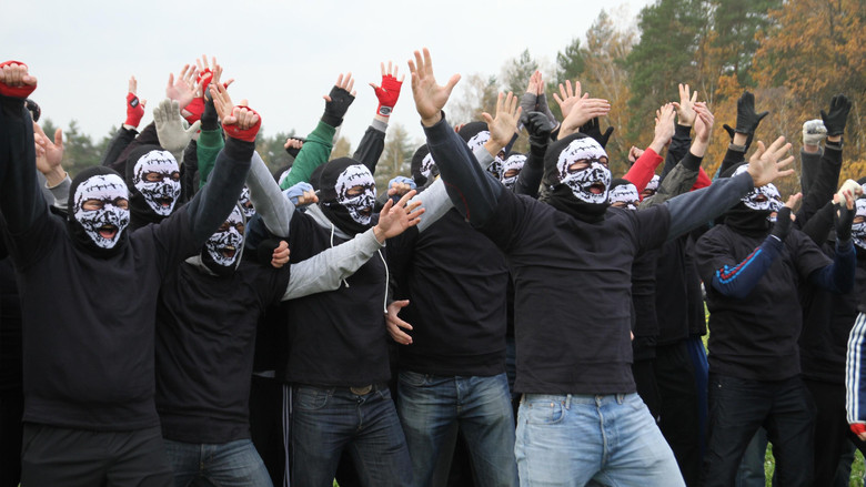 кадр из фильма Околофутбола