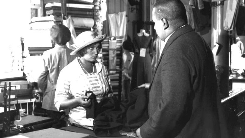 кадр из фильма Bra flicka reder sig själv