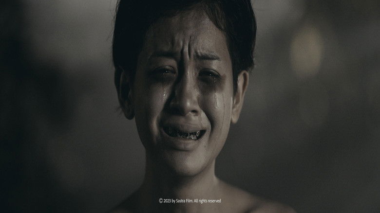 кадр из фильма ម្តាយងងឹត