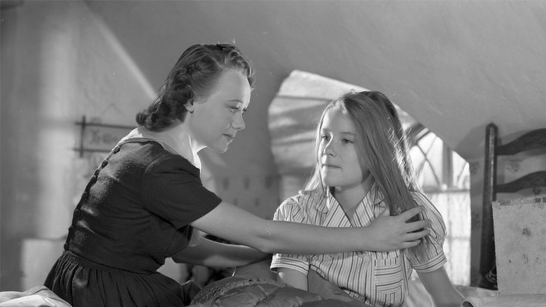 кадр из фильма The Halfway House