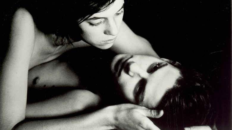 кадр из фильма Цементный сад