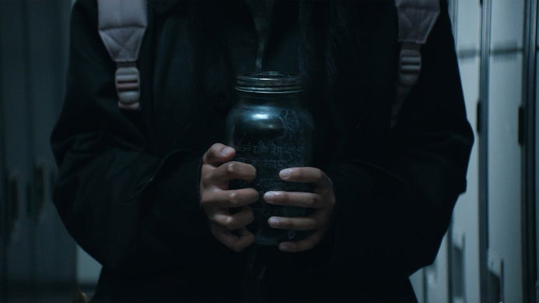 кадр из фильма Заклятие. Зло внутри