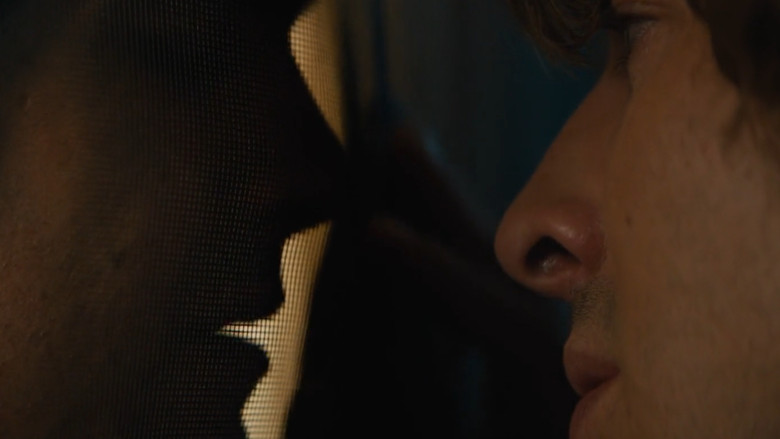 кадр из фильма Не отпускай его