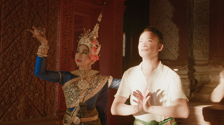 кадр из фильма Pol Pot Dancing