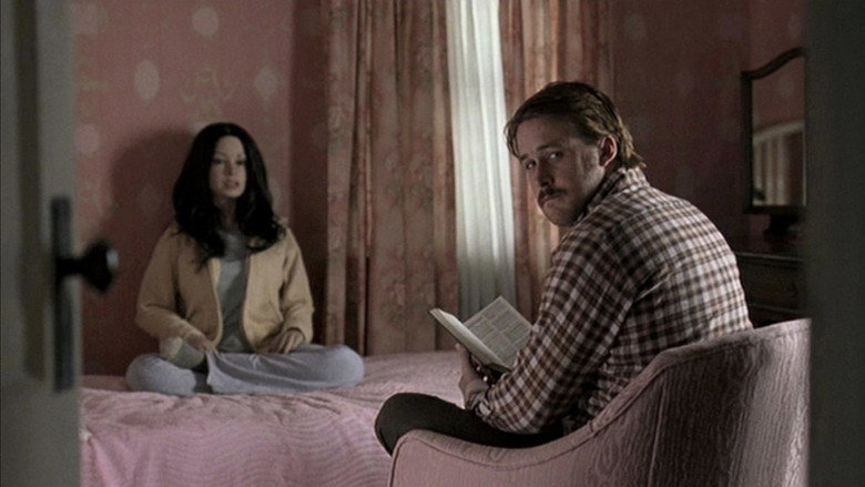 кадр из фильма Ларс и настоящая девушка