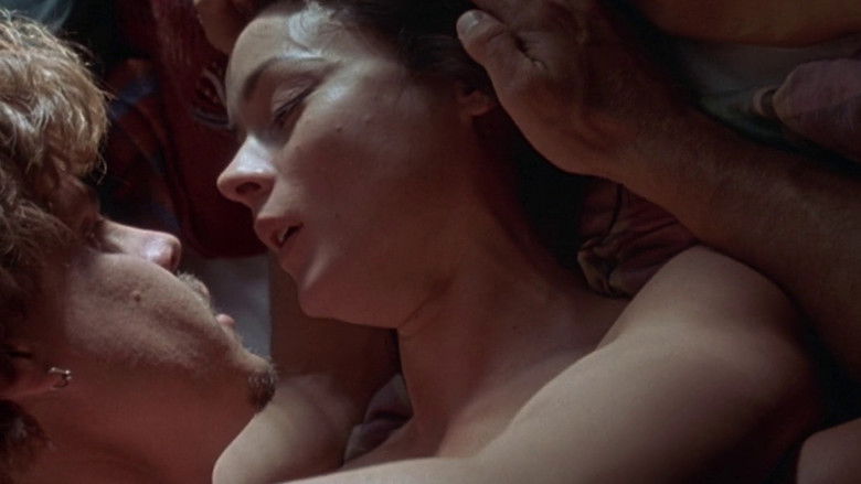 кадр из фильма Спи со мной