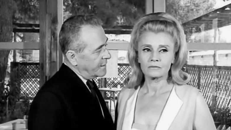 кадр из фильма Τα μυστικά της αμαρτωλής Αθήνας