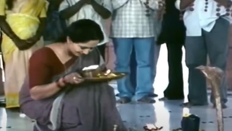 кадр из фильма Mazhe Ghar Mazha Sansar