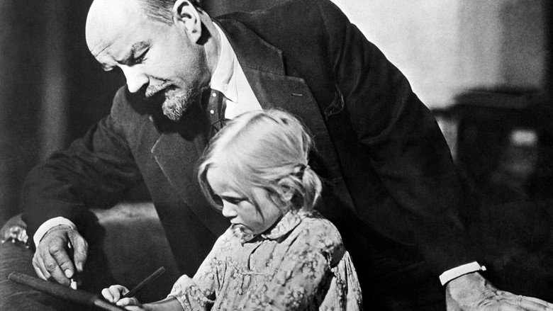 кадр из фильма Ленин в 1918 году